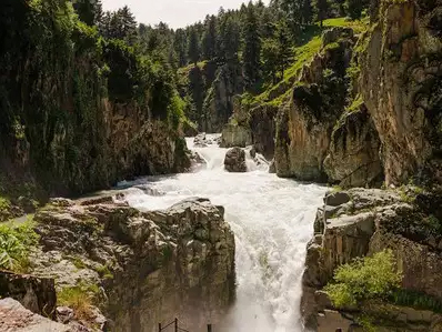 Beautiful And Breathtaking Waterfalls Near Chennai